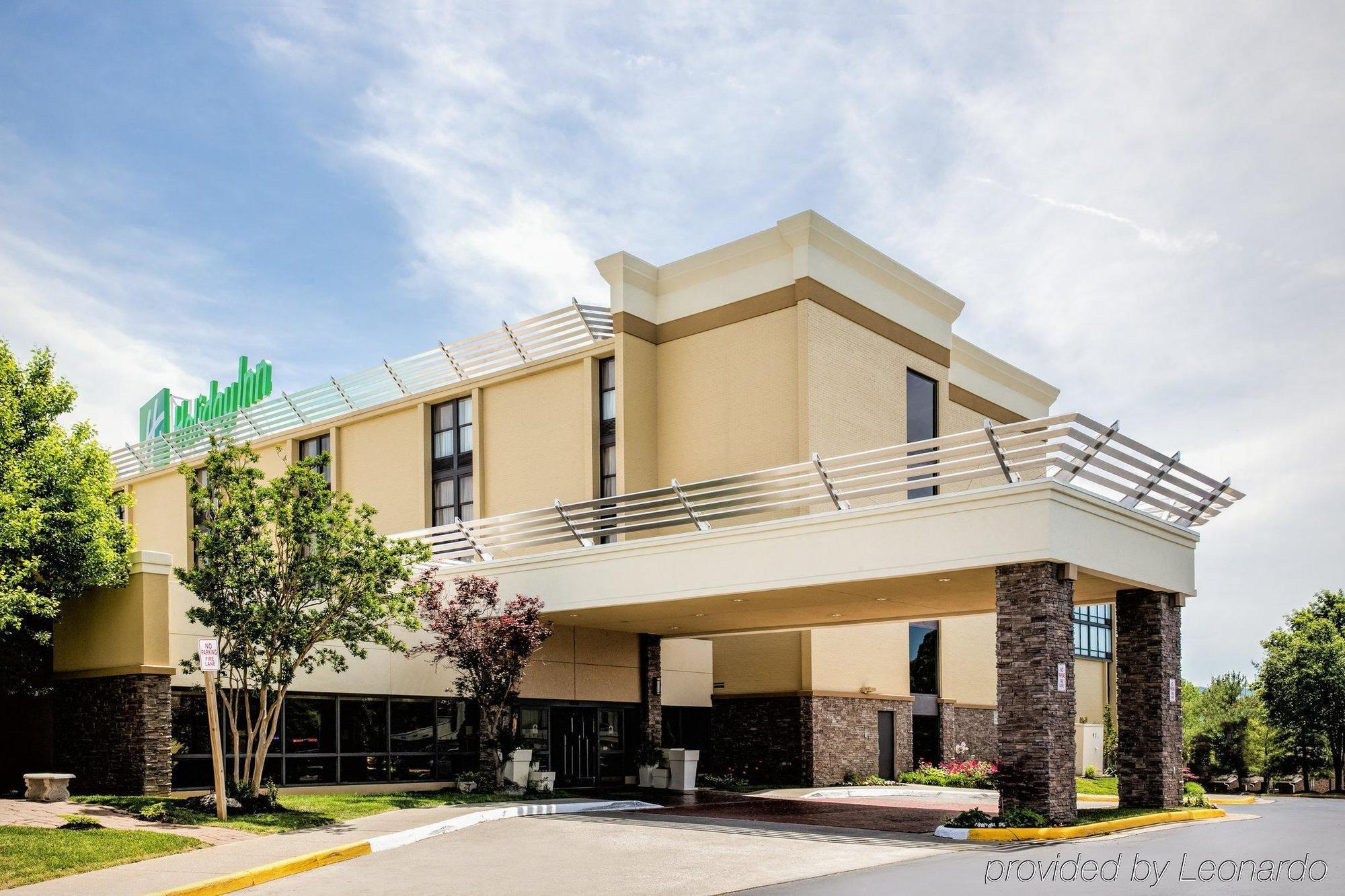 Holiday Inn Roanoke - Tanglewood Route 419 & I 581, An Ihg Hotel Buitenkant foto