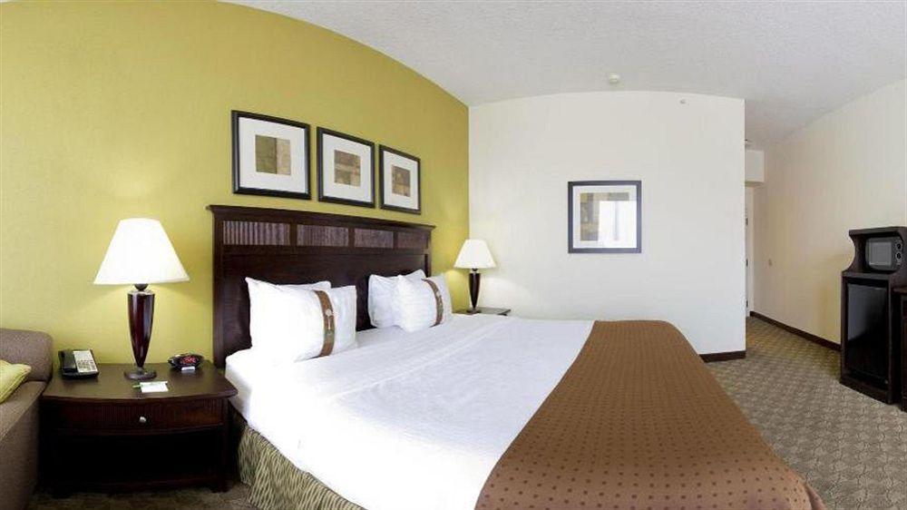 Holiday Inn Roanoke - Tanglewood Route 419 & I 581, An Ihg Hotel Buitenkant foto